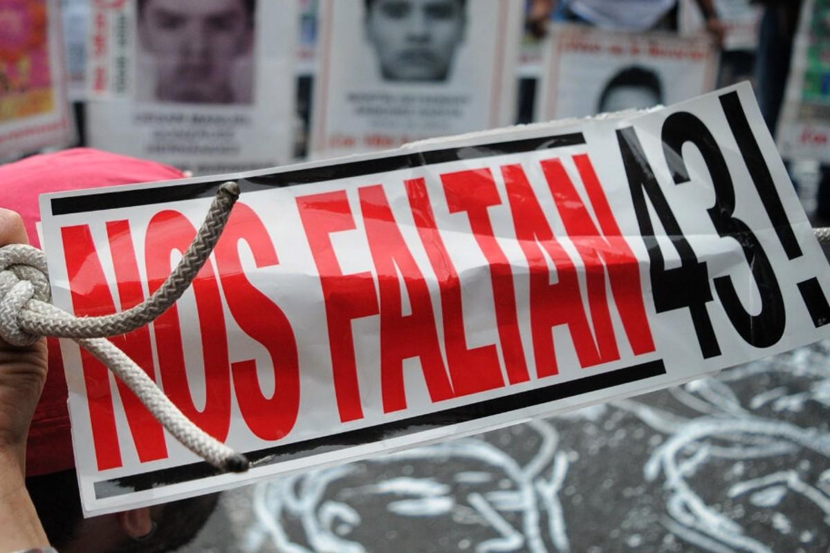 43-estudiantes-ayotzinapa-fgr-ordenes-aprehension