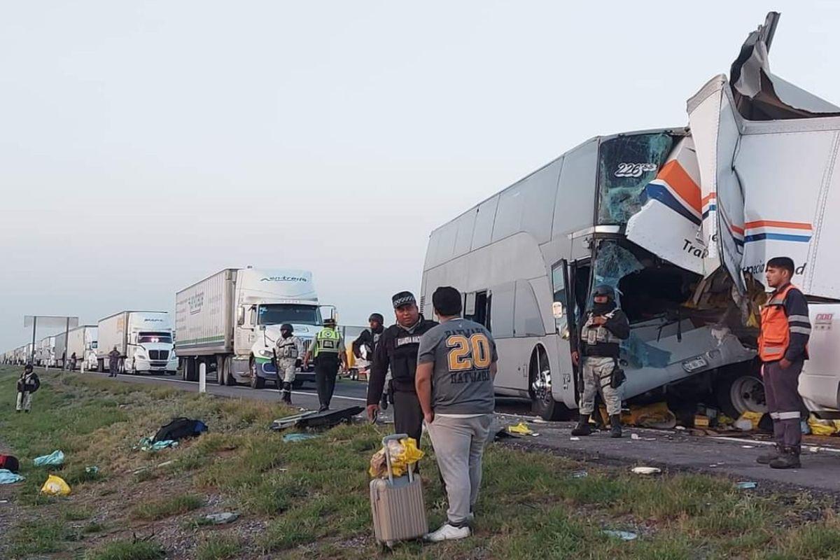 autobus-accidente-migrantes-san-luis-potosi